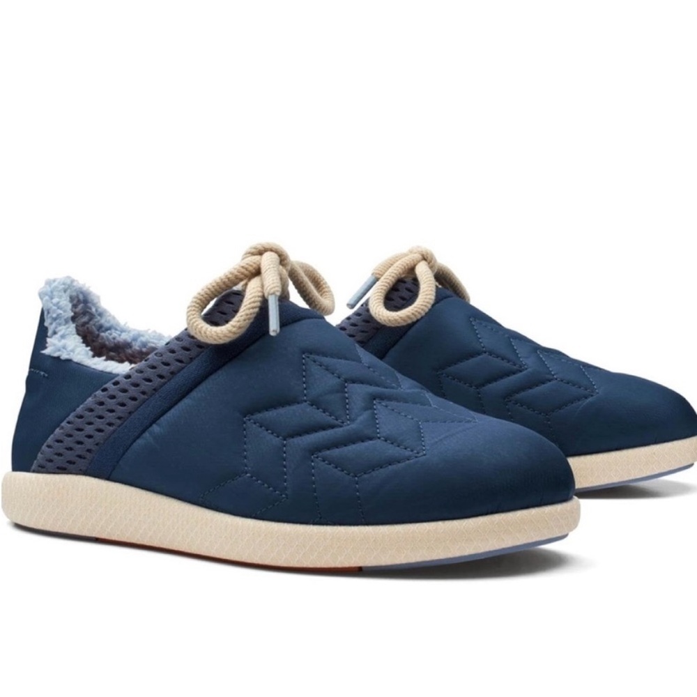 NEW Olukai Women’s 10 Slip On Quilted House Shoes Sneakers Blue Slipper